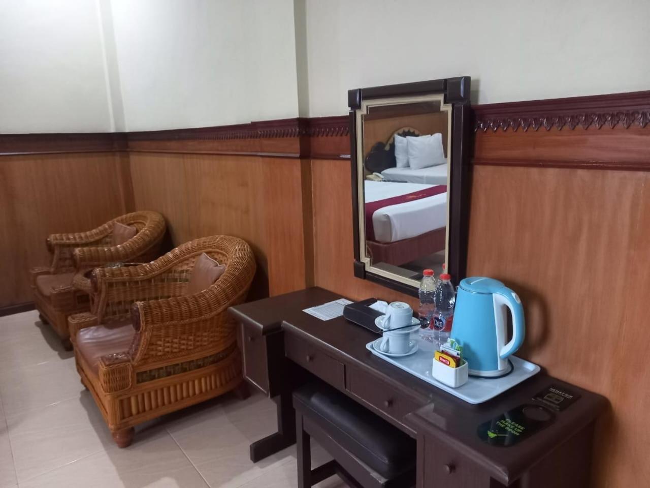 Urbanview Hotel Dedy Jaya Brebes Zewnętrze zdjęcie