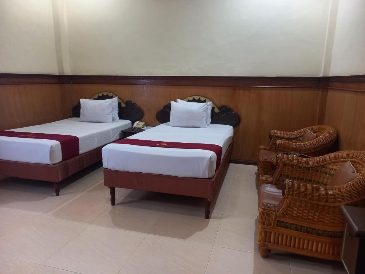 Urbanview Hotel Dedy Jaya Brebes Zewnętrze zdjęcie