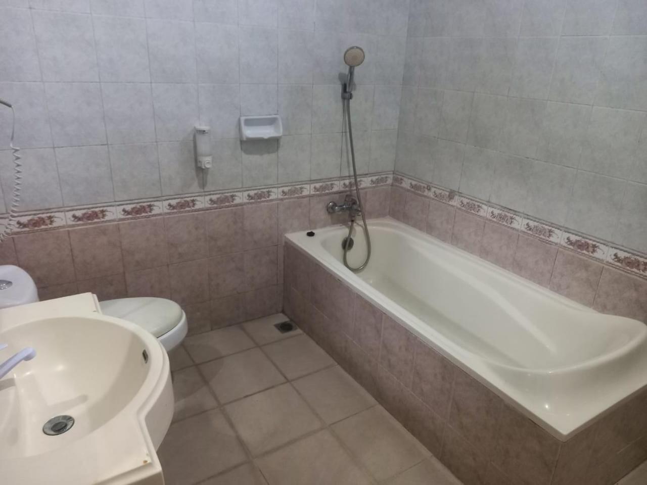 Urbanview Hotel Dedy Jaya Brebes Zewnętrze zdjęcie