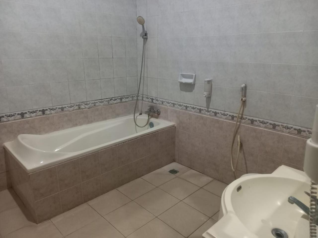 Urbanview Hotel Dedy Jaya Brebes Zewnętrze zdjęcie
