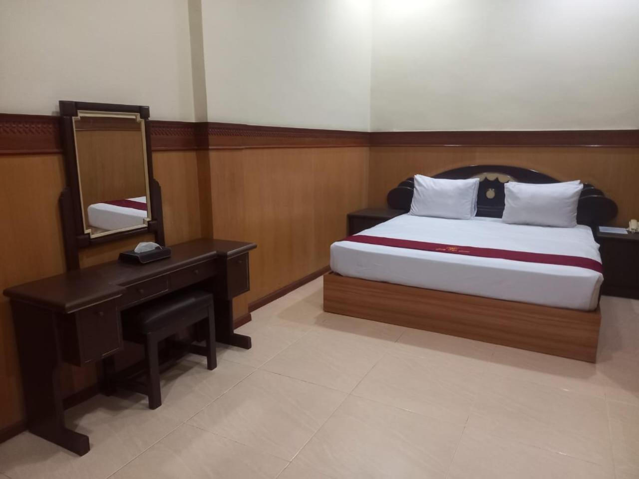 Urbanview Hotel Dedy Jaya Brebes Zewnętrze zdjęcie