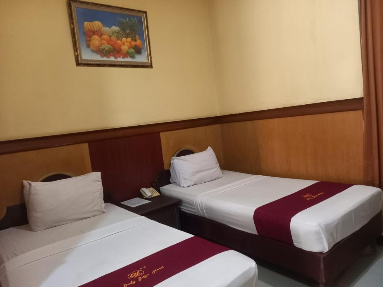 Urbanview Hotel Dedy Jaya Brebes Zewnętrze zdjęcie