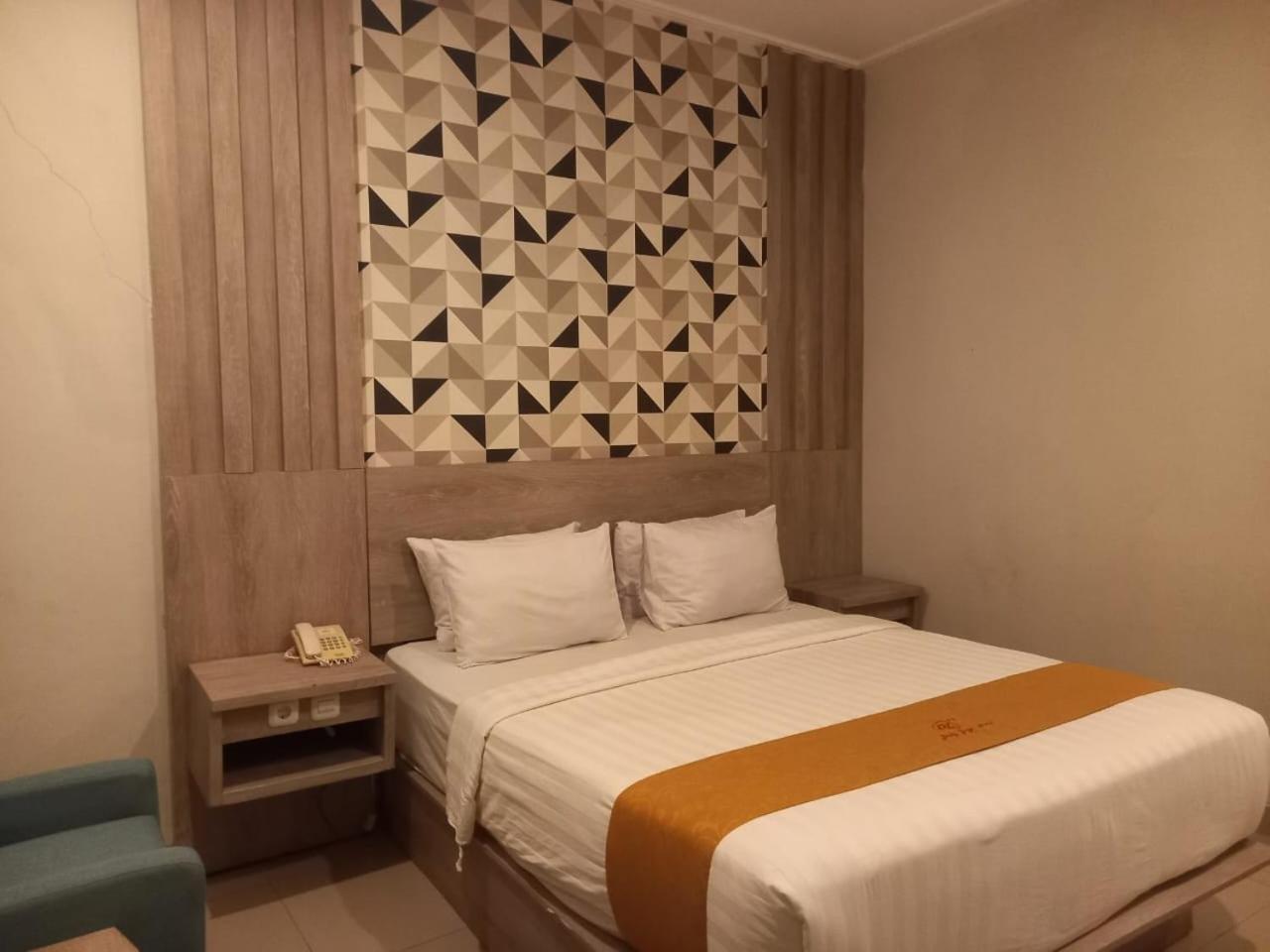 Urbanview Hotel Dedy Jaya Brebes Zewnętrze zdjęcie