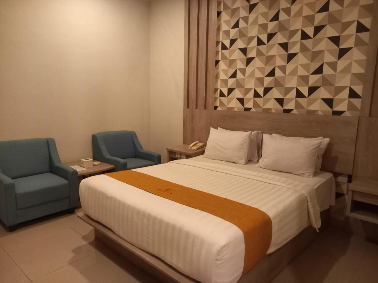 Urbanview Hotel Dedy Jaya Brebes Zewnętrze zdjęcie